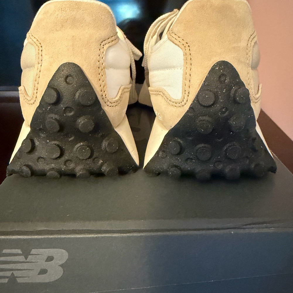 New Balance 327 - Neutral Beige & White Suede Sneakers - Picture 4 of 7